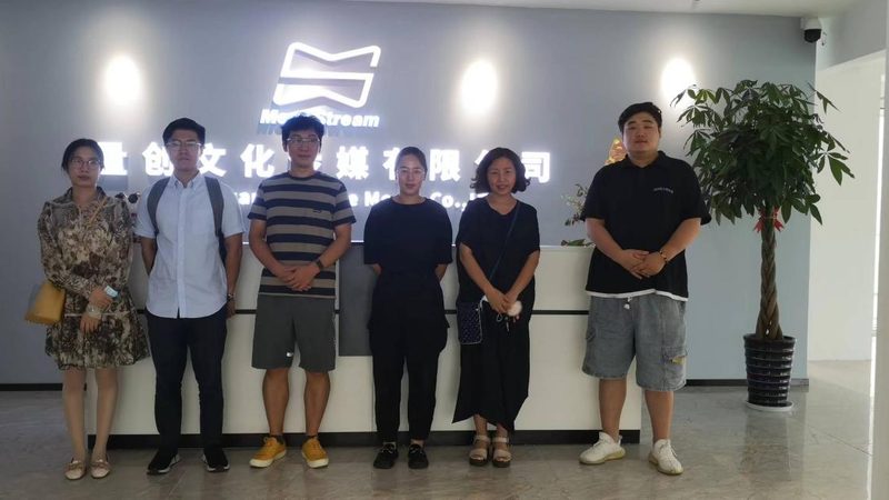 小商品直播代运营，如何构建高效策略？**
